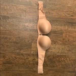 Victoria Secrete Bombshell strapless bra size 32B